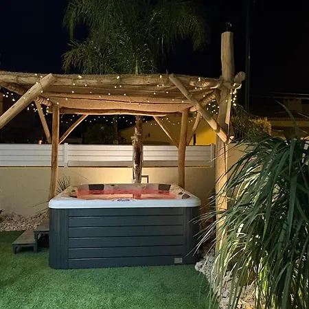 Neuve Jacuzzi - Proche - Famille & Calme فيلة *